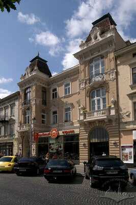 Просп. Шевченка, 10 – гранд-клуб "Софія"