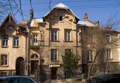 Вул. Кольберга, 6 – житловий будинок