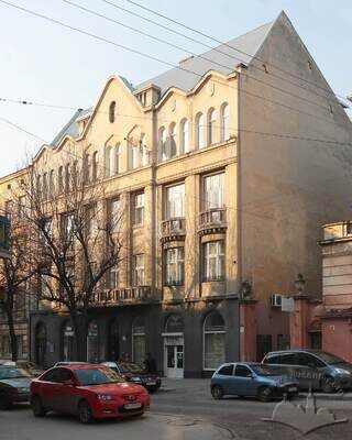 Вул. Пекарська, 11 – житловий будинок