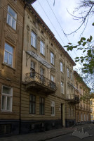 Вул. Севастопольська, 4 – житловий будинок